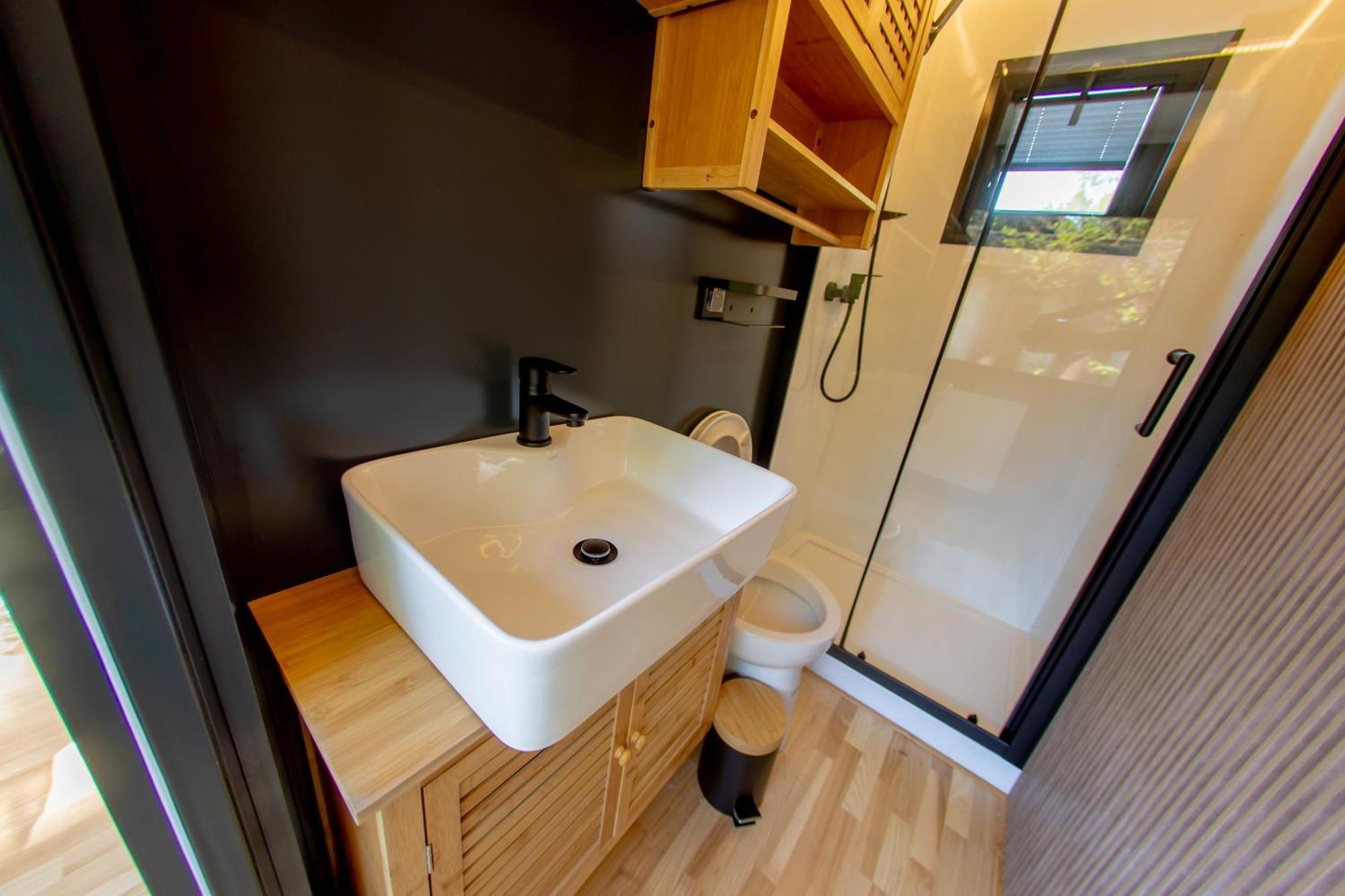 Bay Houseboats 3* Prag