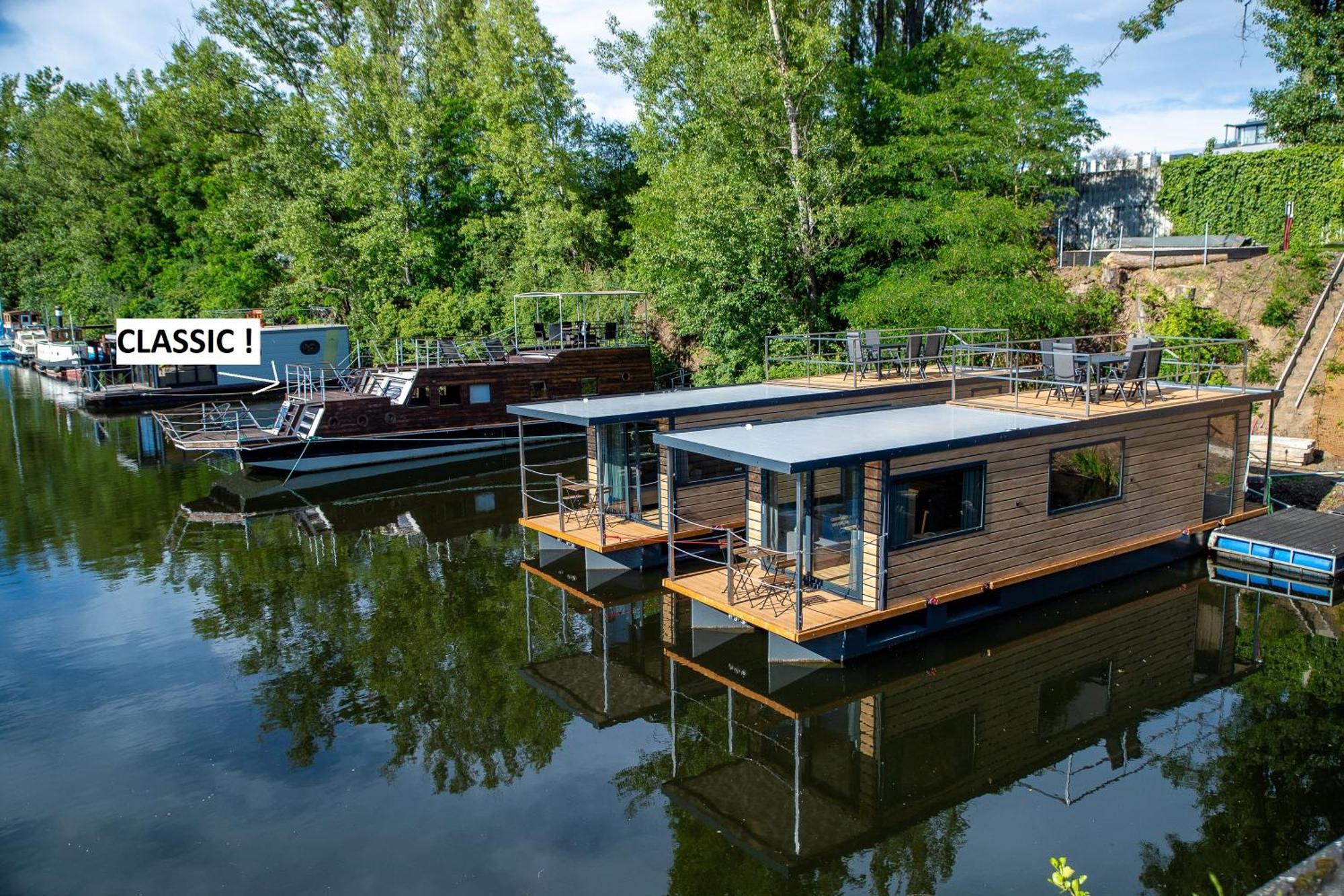 Bay Houseboats Prag