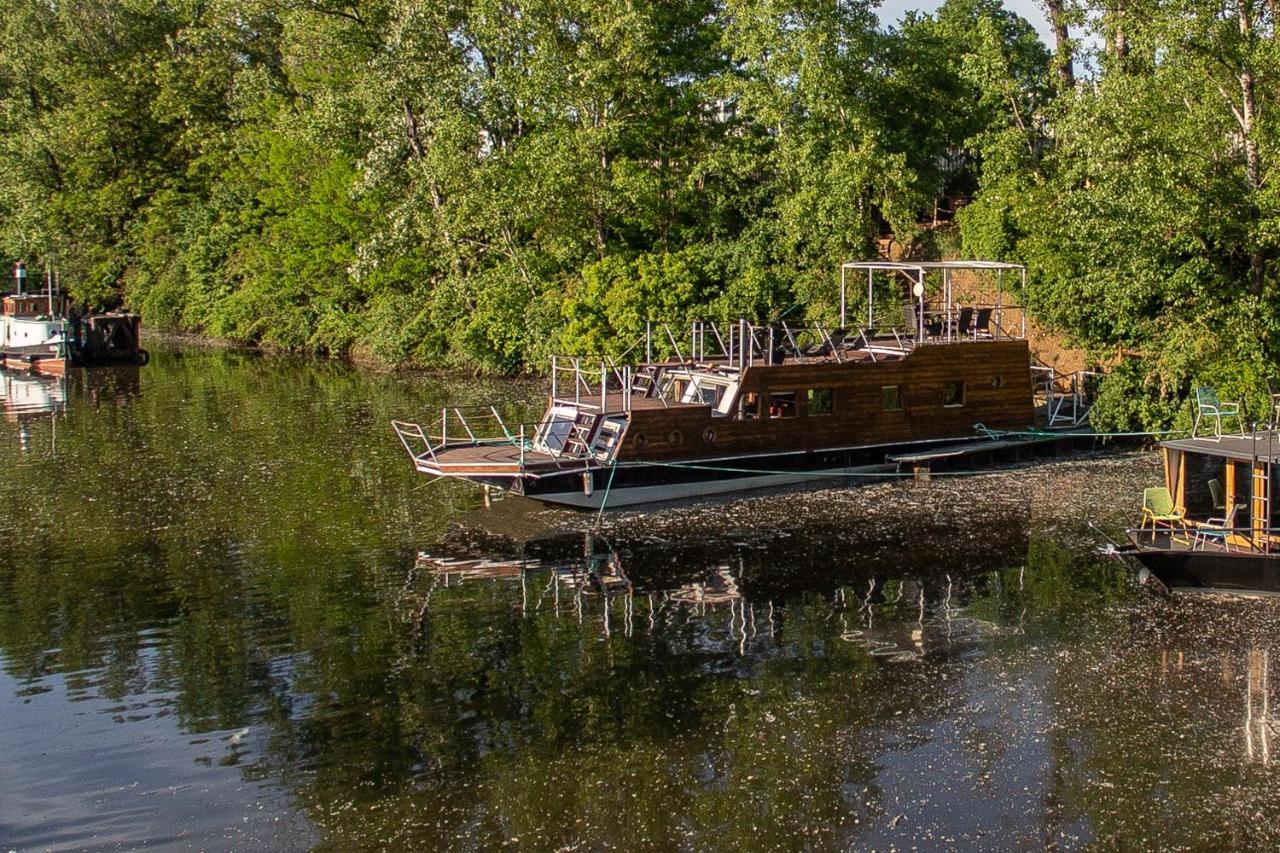 Bay Houseboats 3* Praha