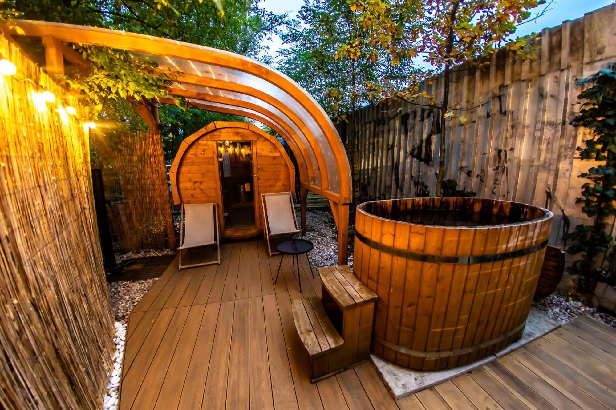 Bay Houseboats Botel 3*